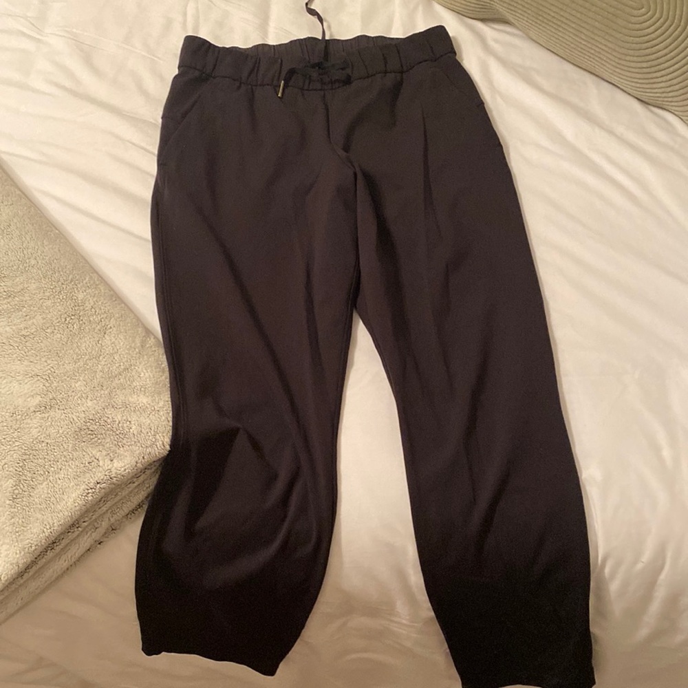 LULULEMON SWEATPANTS